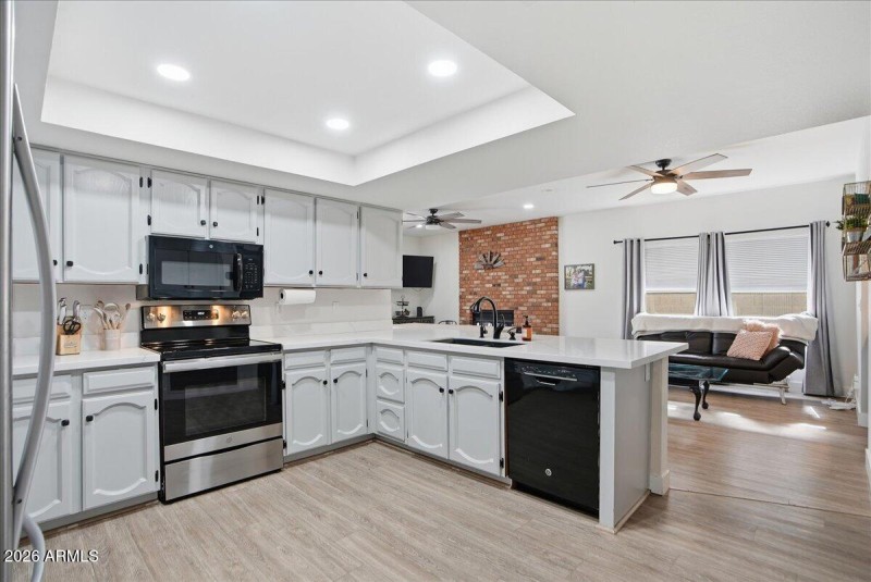 18-12627 S 38th Pl_RedHogMedia