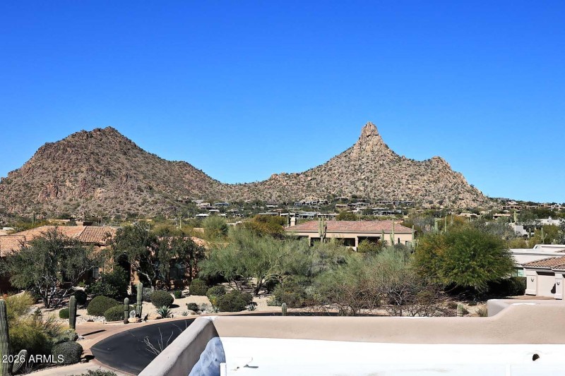 Deck Pinnalce Peak View