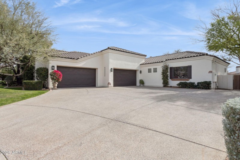 4 Car Garage w/Expansive Driveway