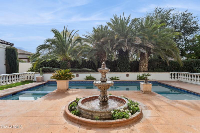 Stunning Resort Style Pool