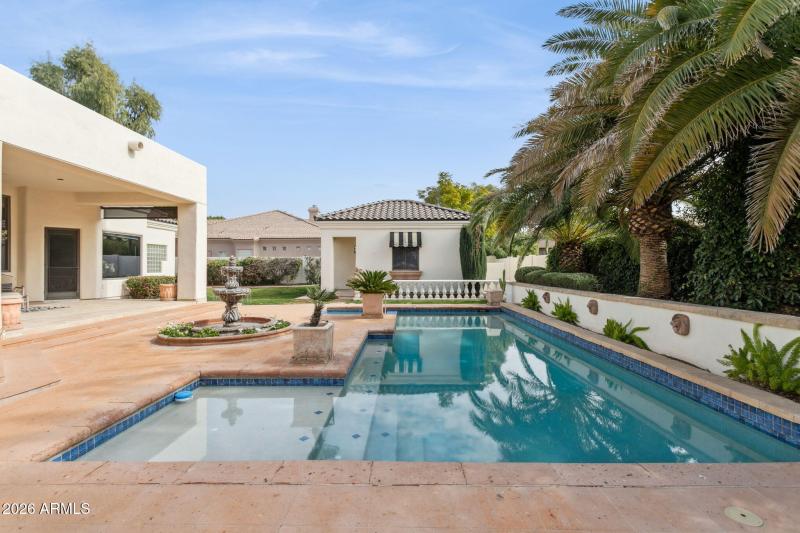 10855 E Gold Dust Ave.