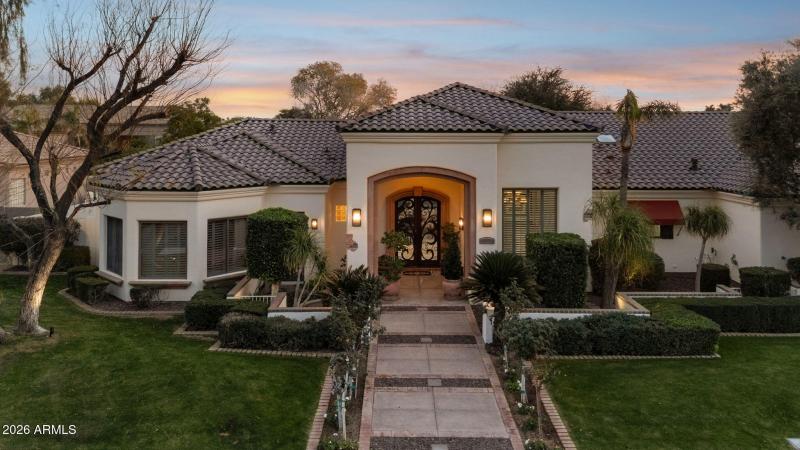 10855 E Gold Dust Ave.