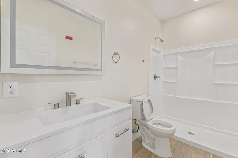 Unit 1 - Primary Bathroom