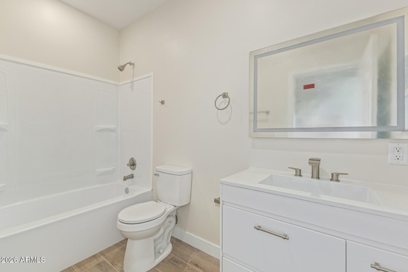 Unit 1 - Secondary Bathroom