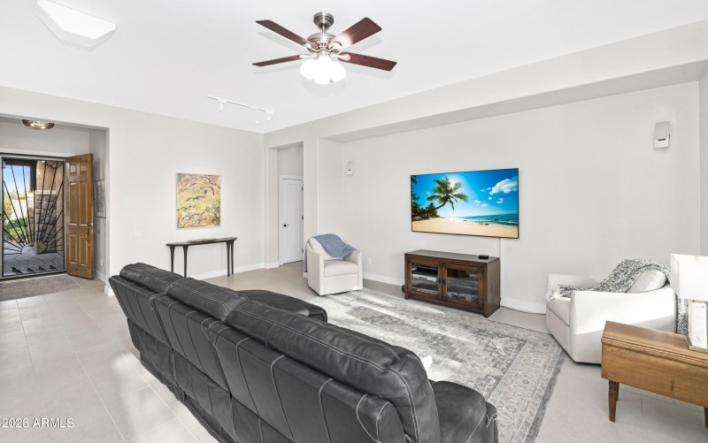 42903 N Courage Trail-print-010-018-TOD6