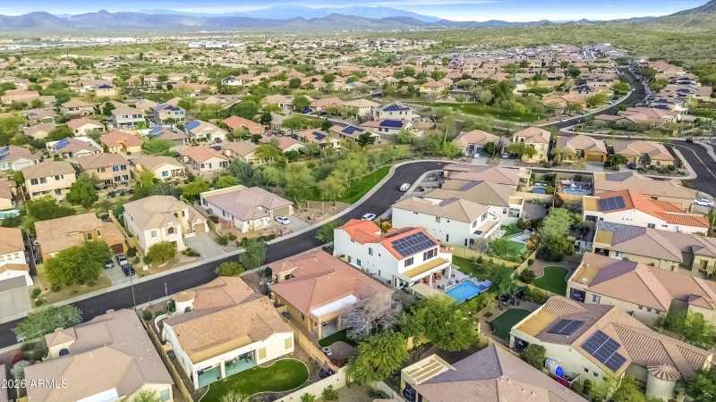 42903 N Courage Trail-print-032-043-DJI