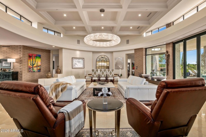 011_Great Room Distinctions