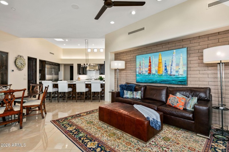 029_Open Living Spaces