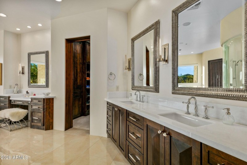 035_Primary Bath Vanities