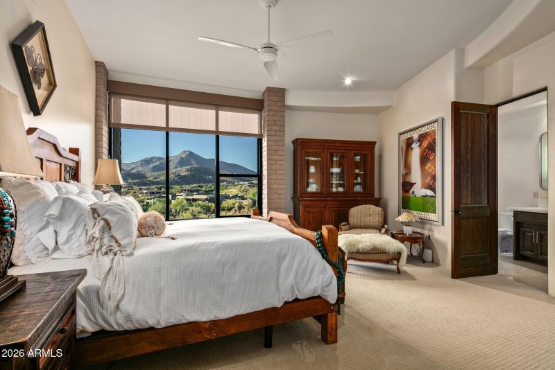 042_Guest Bedroom Ensuite 1