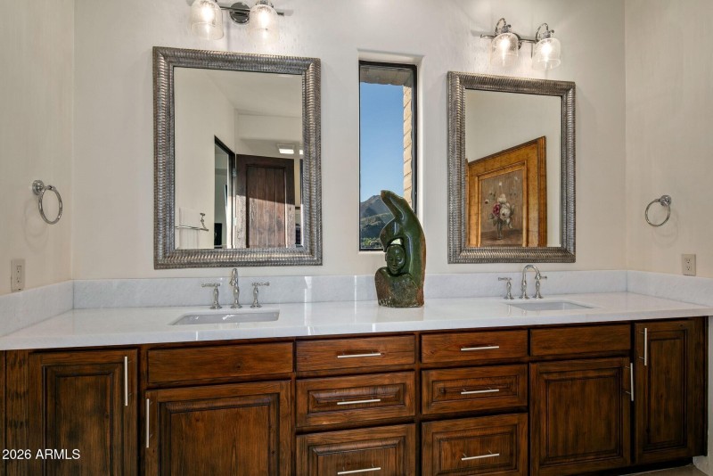 046_Guest 2 Bath Double Vanity