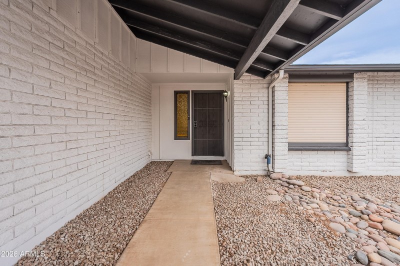 003_Walkway to Entrance