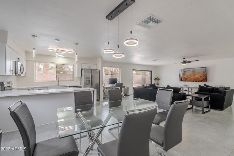 012_Formal Dining Area