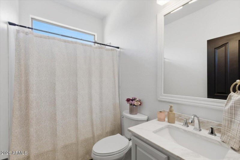 23-2177 E Glacier Pl