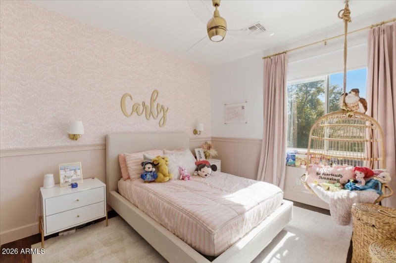 Princess bedroom/bedroom #4