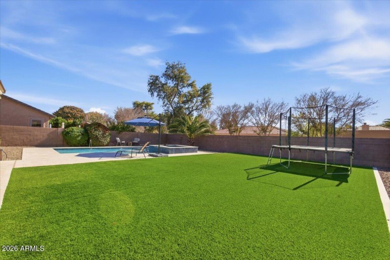 52-2177 E Glacier Pl