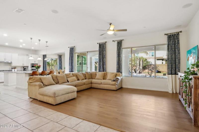 14-web-or-mls-E Lowell Ave-L3101-014