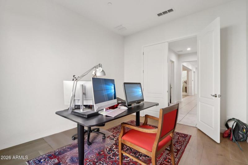 26-web-or-mls-E Lowell Ave-L3101-026