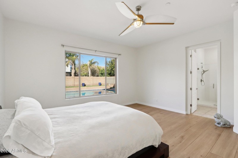 27-web-or-mls-E Lowell Ave-L3101-027