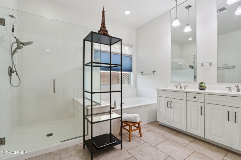 29-web-or-mls-E Lowell Ave-L3101-029