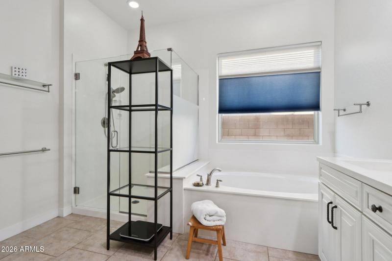 30-web-or-mls-E Lowell Ave-L3101-030