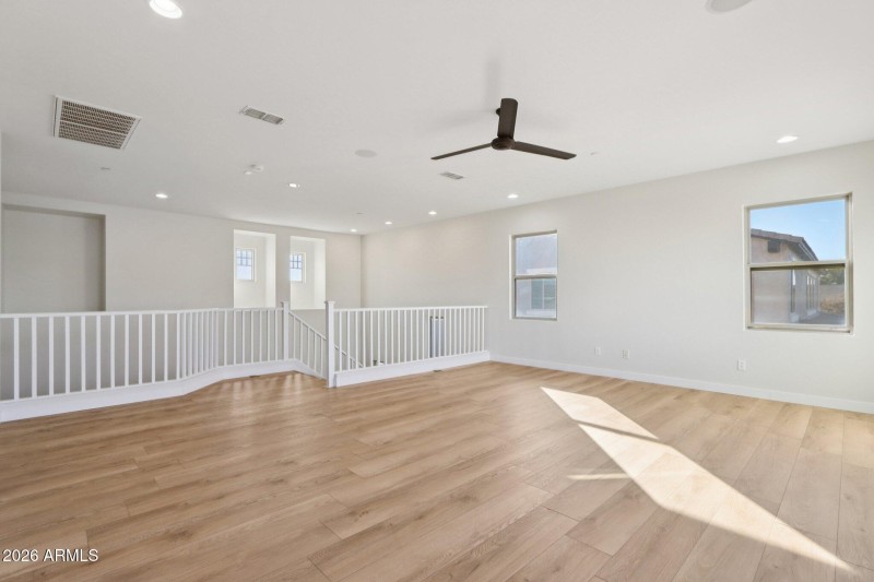 35-web-or-mls-E Lowell Ave-L3101-035