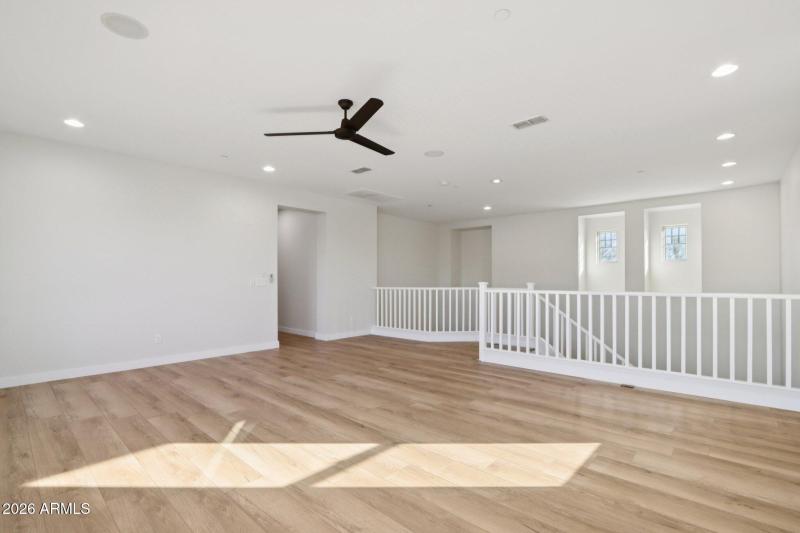 37-web-or-mls-E Lowell Ave-L3101-037