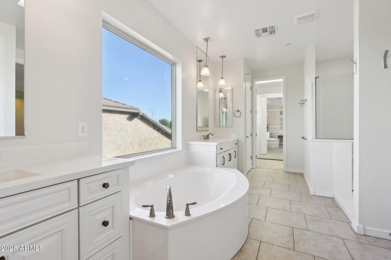 41-web-or-mls-E Lowell Ave-L3101-041