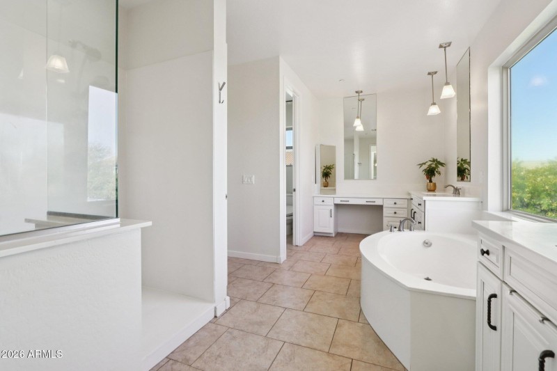 44-web-or-mls-E Lowell Ave-L3101-044