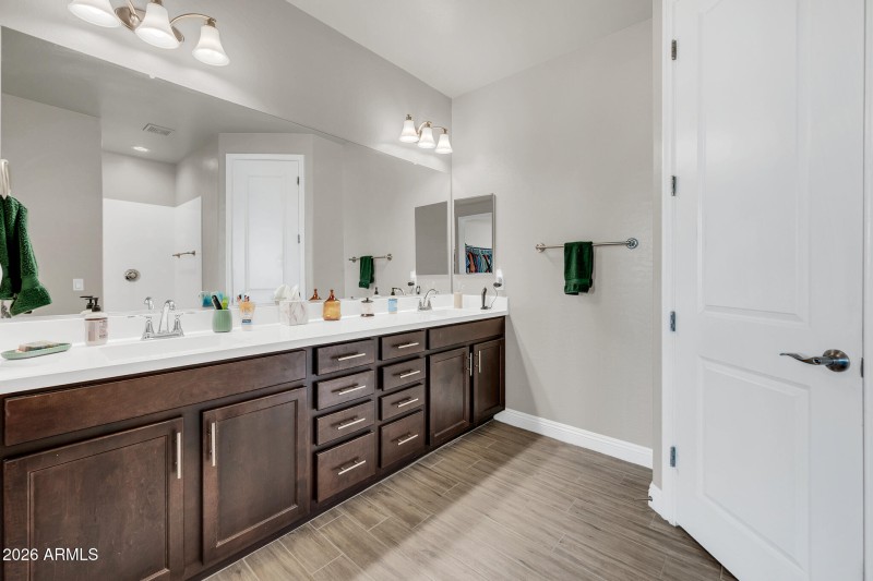 565 W Perkins St-28_(2048)