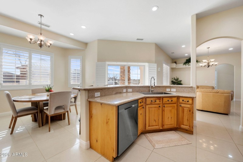 22-Kitchen to Breakfast Nook