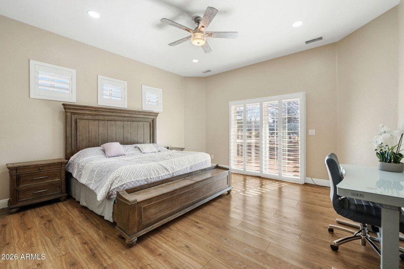 24-Primary Bedroom (1)