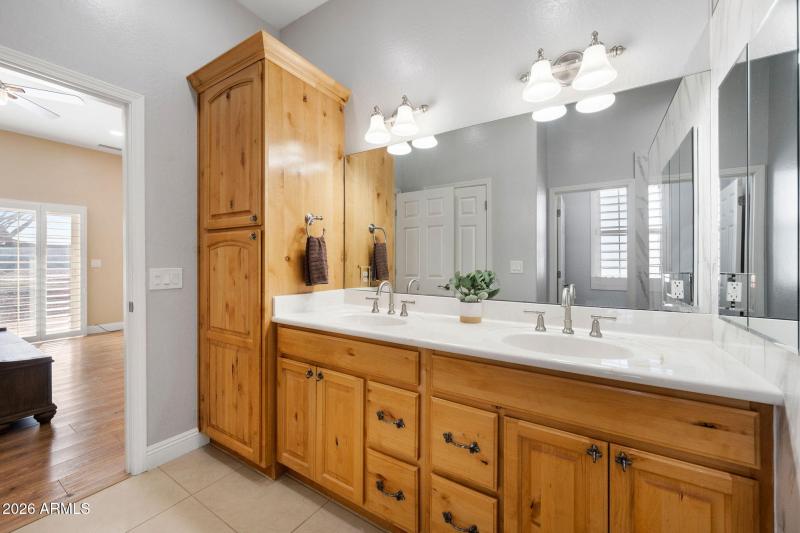 29-Primary Bathroom (4)