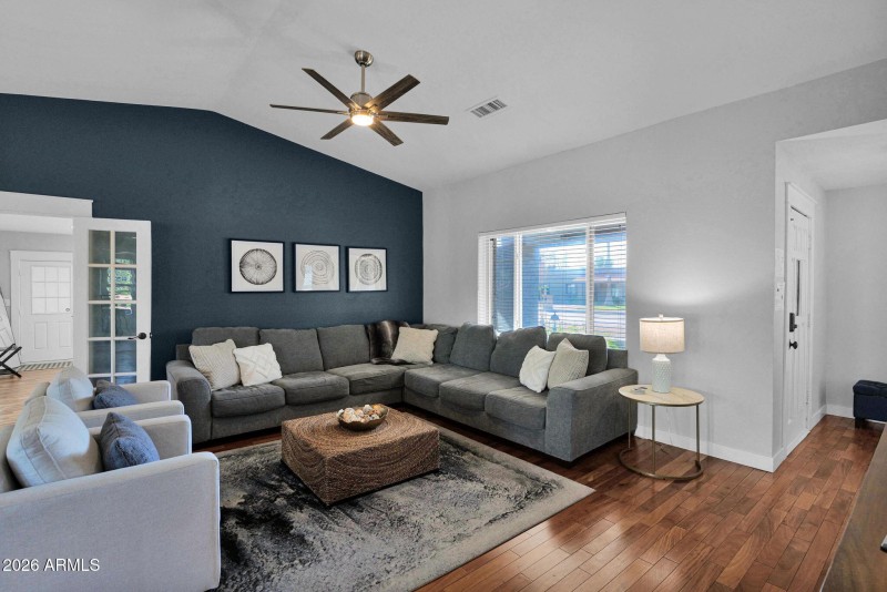 18-web-or-mls-P1481912