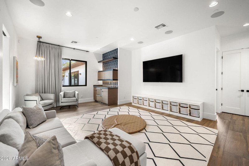 Bonus Room with Wet Bar