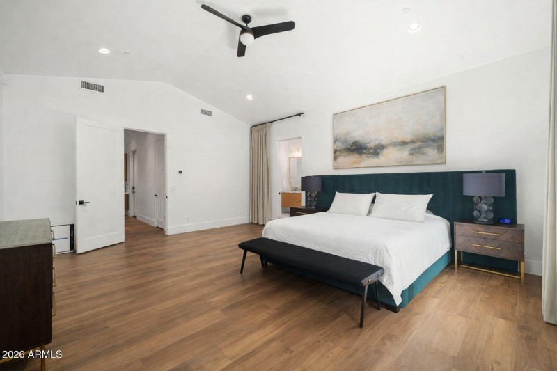 Primary Bedroom Chat