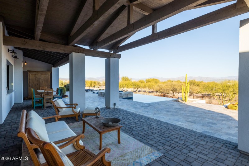 Spacious Covered Patio