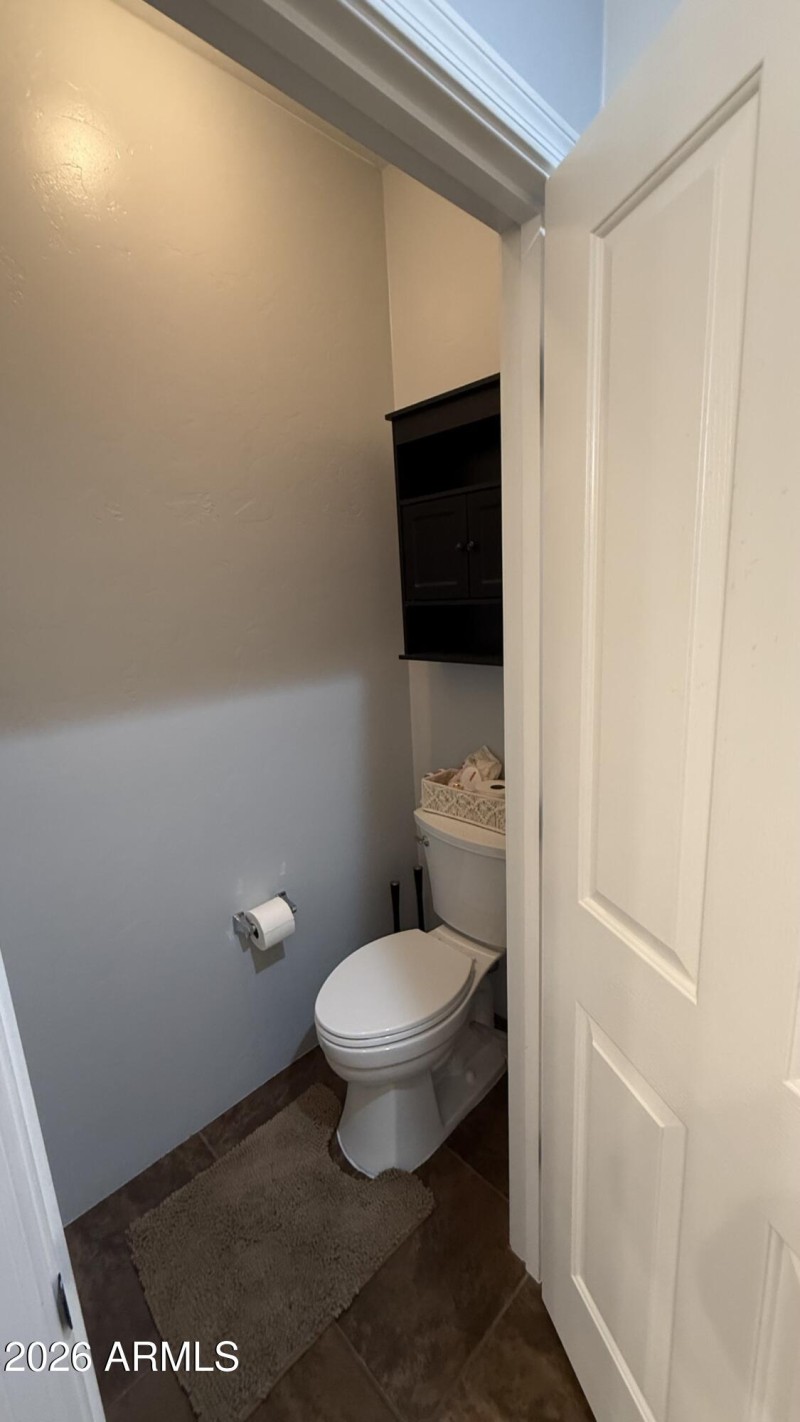 Master-Toilet-scaled