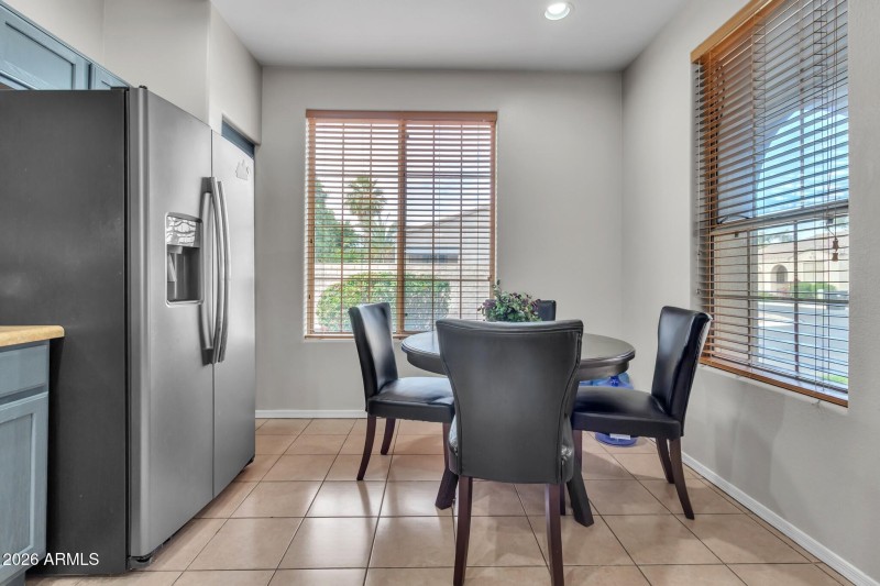 2407 S Jefferson (7)