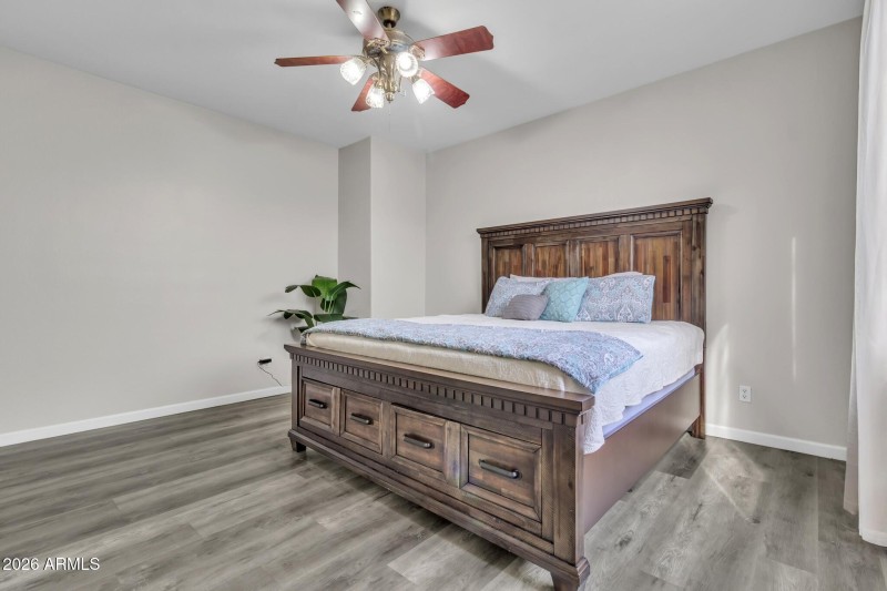 2407 S Jefferson (18)