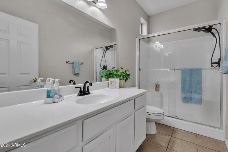 2407 S Jefferson (21)