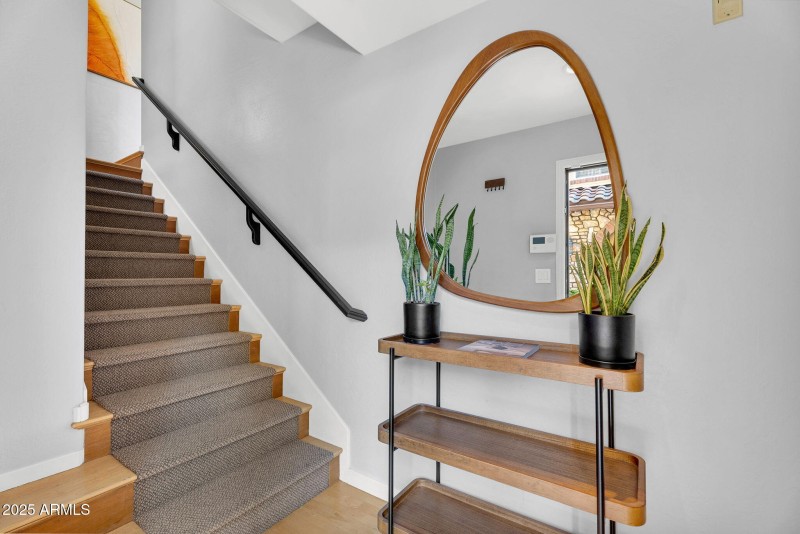 Stylish Entry & Staircase