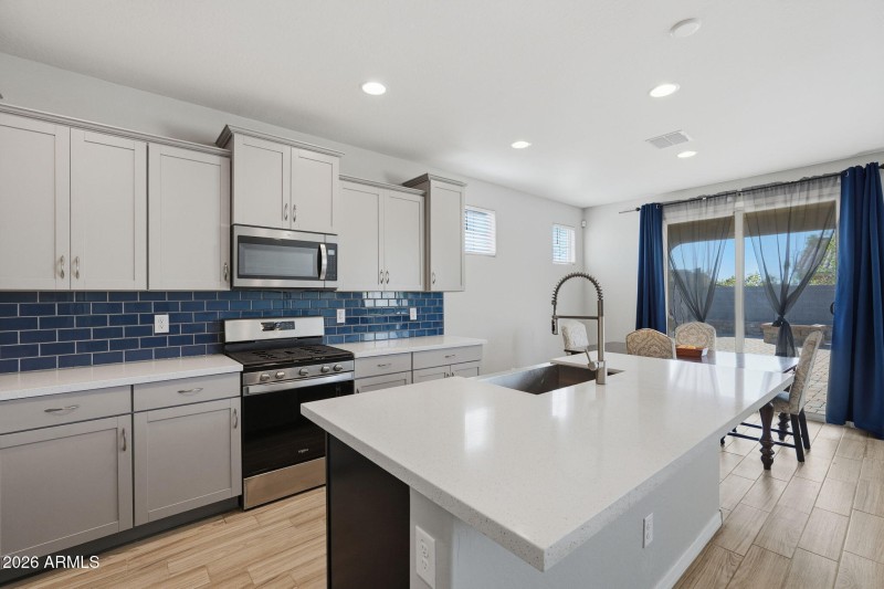 Large island w/ room for seating