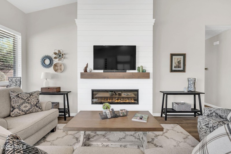 3460 N Stone Gully-8