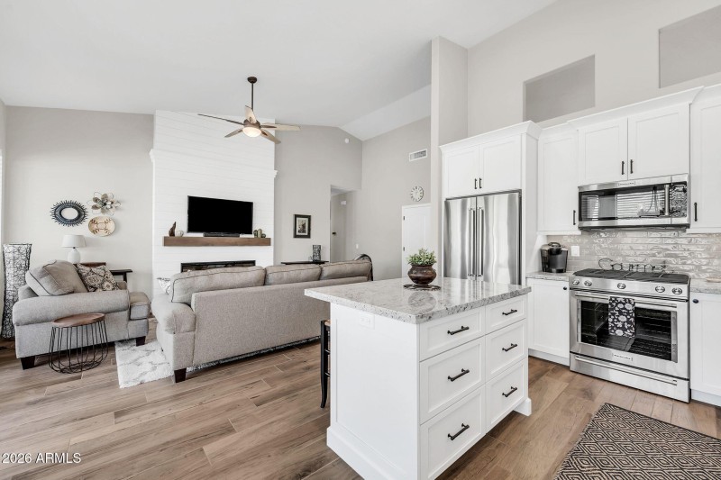 3460 N Stone Gully-16