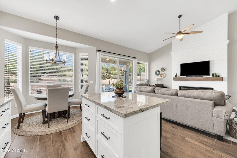 3460 N Stone Gully-17