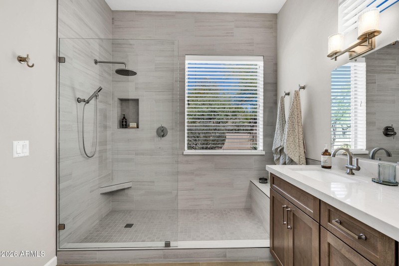 3460 N Stone Gully-18