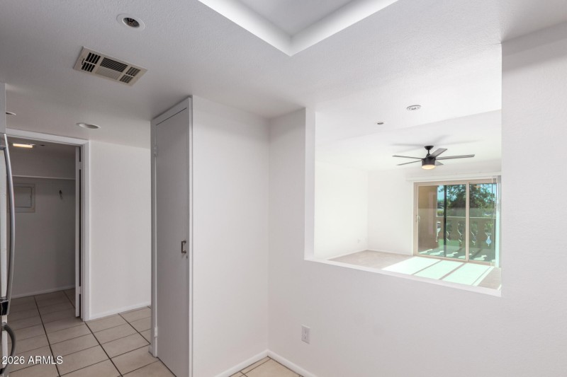 LARGE KITCHEN PANTRY