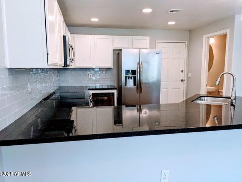 Kitchen Granite CTops Glass Backsplash