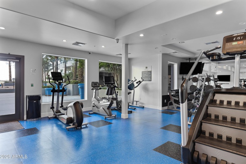 945 E Playa Del Norte Dr #4024-27